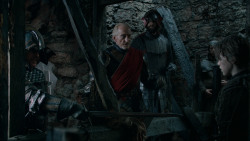 extant_GameOfThrones_2x04-GardenOfBones_4104