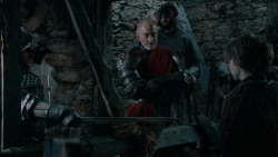 extant_GameOfThrones_2x04-GardenOfBones_4111