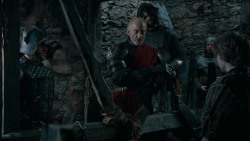 extant_GameOfThrones_2x04-GardenOfBones_4116
