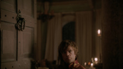 extant_GameOfThrones_2x04-GardenOfBones_4151