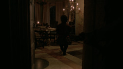 extant_GameOfThrones_2x04-GardenOfBones_4182