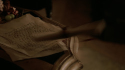 extant_GameOfThrones_2x04-GardenOfBones_4184