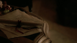 extant_GameOfThrones_2x04-GardenOfBones_4185