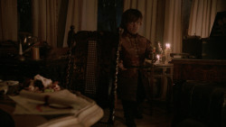 extant_GameOfThrones_2x04-GardenOfBones_4209