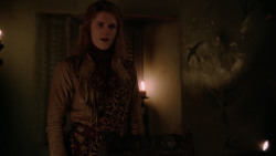 extant_GameOfThrones_2x04-GardenOfBones_4239