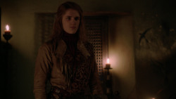 extant_GameOfThrones_2x04-GardenOfBones_4275