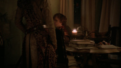 extant_GameOfThrones_2x04-GardenOfBones_4283