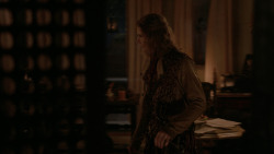 extant_GameOfThrones_2x04-GardenOfBones_4305