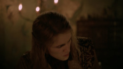 extant_GameOfThrones_2x04-GardenOfBones_4342
