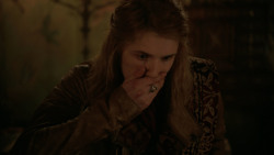 extant_GameOfThrones_2x04-GardenOfBones_4346