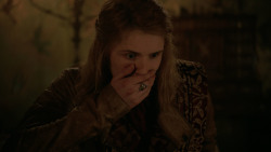 extant_GameOfThrones_2x04-GardenOfBones_4347