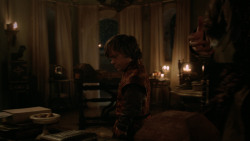 extant_GameOfThrones_2x04-GardenOfBones_4375