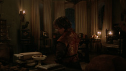 extant_GameOfThrones_2x04-GardenOfBones_4376