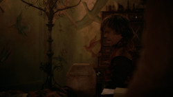 extant_GameOfThrones_2x04-GardenOfBones_4379