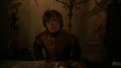 extant_GameOfThrones_2x04-GardenOfBones_4384