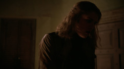 extant_GameOfThrones_2x04-GardenOfBones_4387