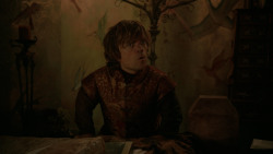 extant_GameOfThrones_2x04-GardenOfBones_4388