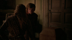 extant_GameOfThrones_2x04-GardenOfBones_4408