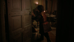 extant_GameOfThrones_2x04-GardenOfBones_4412