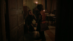 extant_GameOfThrones_2x04-GardenOfBones_4413