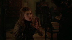 extant_GameOfThrones_2x04-GardenOfBones_4417