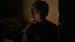 extant_GameOfThrones_2x04-GardenOfBones_4425