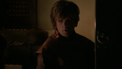 extant_GameOfThrones_2x04-GardenOfBones_4426