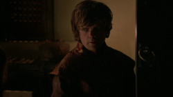 extant_GameOfThrones_2x04-GardenOfBones_4431