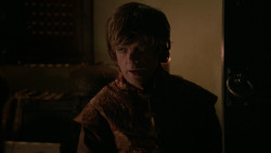 extant_GameOfThrones_2x04-GardenOfBones_4435