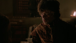 extant_GameOfThrones_2x04-GardenOfBones_4468