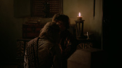 extant_GameOfThrones_2x04-GardenOfBones_4495