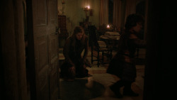 extant_GameOfThrones_2x04-GardenOfBones_4499
