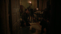 extant_GameOfThrones_2x04-GardenOfBones_4500