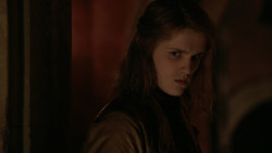 extant_GameOfThrones_2x04-GardenOfBones_4541