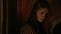 extant_GameOfThrones_2x04-GardenOfBones_4564