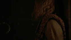 extant_GameOfThrones_2x04-GardenOfBones_4567