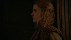 extant_GameOfThrones_2x04-GardenOfBones_4573