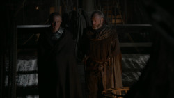 extant_GameOfThrones_2x04-GardenOfBones_4660