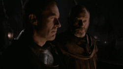 extant_GameOfThrones_2x04-GardenOfBones_4696