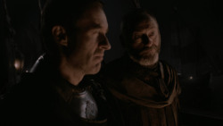 extant_GameOfThrones_2x04-GardenOfBones_4698