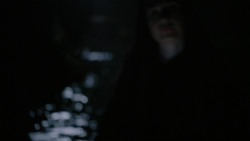 extant_GameOfThrones_2x04-GardenOfBones_4809