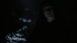 extant_GameOfThrones_2x04-GardenOfBones_4810
