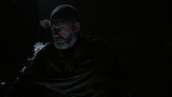 extant_GameOfThrones_2x04-GardenOfBones_4827