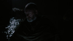 extant_GameOfThrones_2x04-GardenOfBones_4833