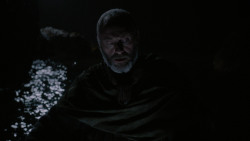 extant_GameOfThrones_2x04-GardenOfBones_4834
