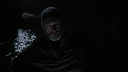 extant_GameOfThrones_2x04-GardenOfBones_4836