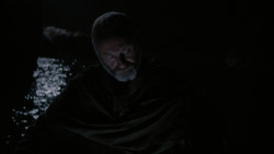 extant_GameOfThrones_2x04-GardenOfBones_4843