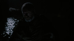 extant_GameOfThrones_2x04-GardenOfBones_4847