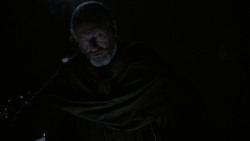 extant_GameOfThrones_2x04-GardenOfBones_4864