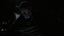 extant_GameOfThrones_2x04-GardenOfBones_4873
